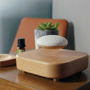 Green Idea_【預購】懸浮擴香座（櫸木原色款）