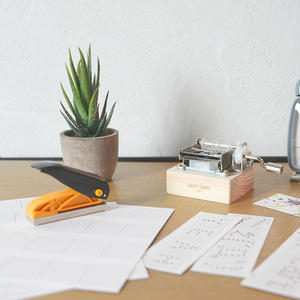 Zeller Life_PAPER TUNES 手搖故事音樂盒 （五款選）