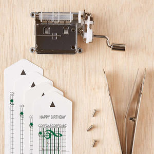 美國 KIKKERLAND_手搖式機械音樂盒+補充帶五入一組