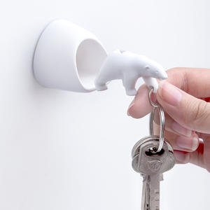 QUALY_北極熊哨匙圈 Polar Bear Key Ring