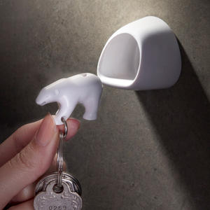 QUALY_北極熊哨匙圈 Polar Bear Key Ring